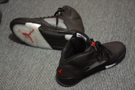 Air Jordan 5 Raging Bull
